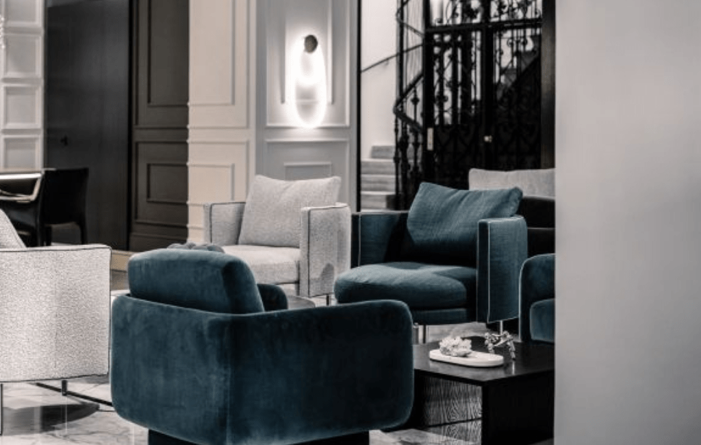 Elegant lobby of The Amauris Vienna with luxurious seating and sophisticated decor.